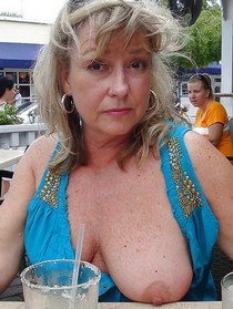 Young girls which flashing