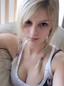 Latina schoolgirl Riley